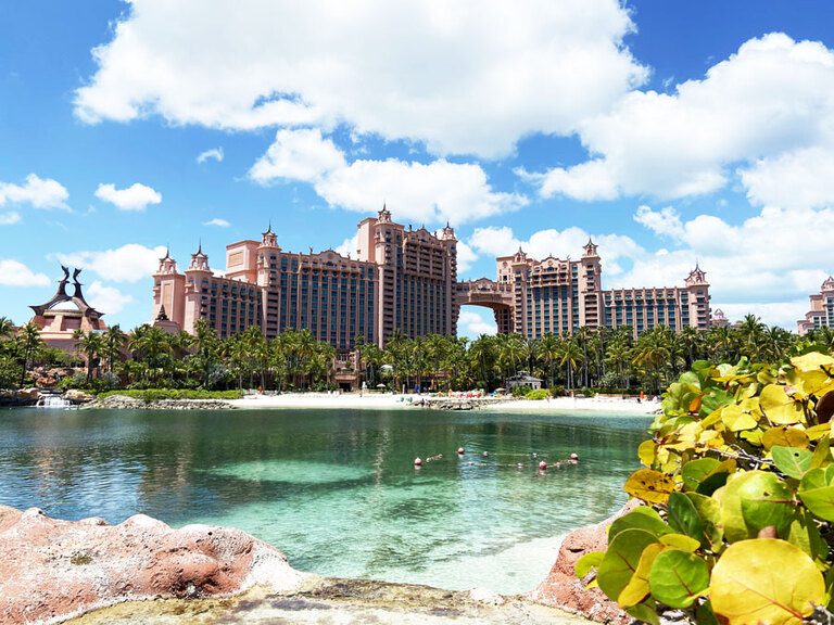 How to visit Atlantis Bahamas on a Budget
