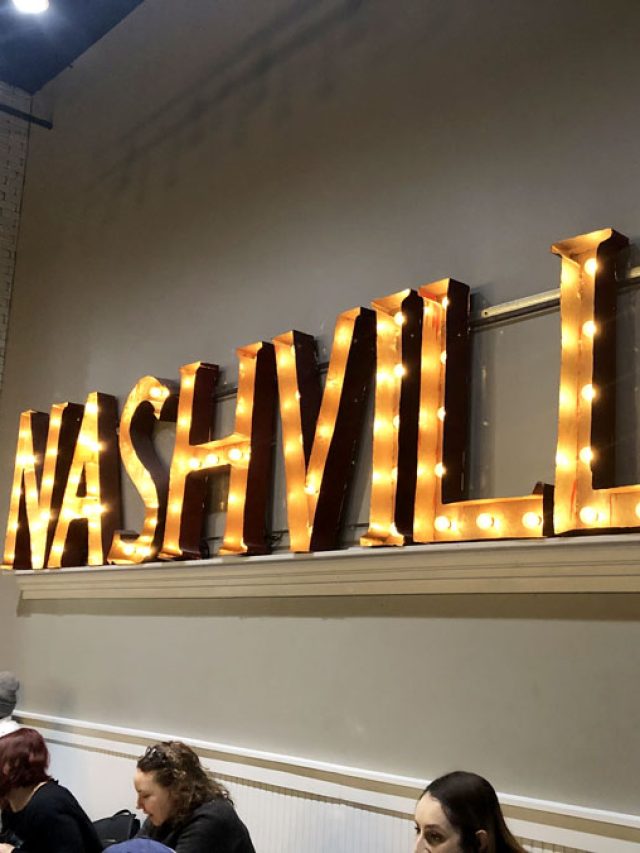 eating brunch in nashville